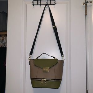 Steve Madden crossbody purse 💚🤎